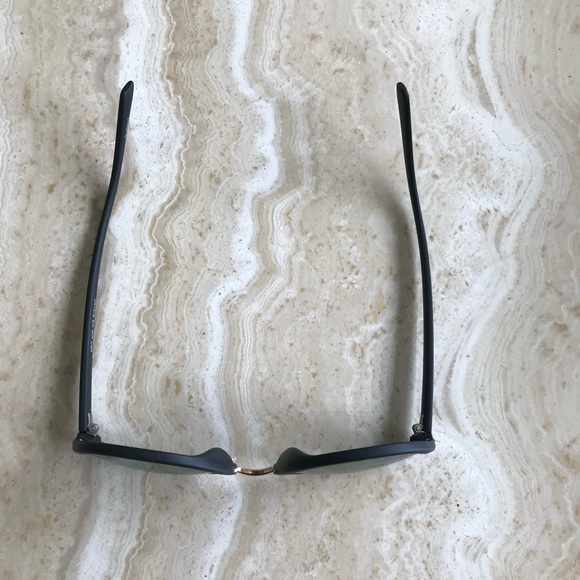 PRETTY BLACK WITH GOLD TONE TRIM SUNGLASSES - Picture 6 of 9